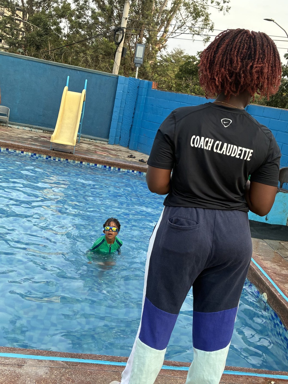 Coach Claudette, mid-lesson